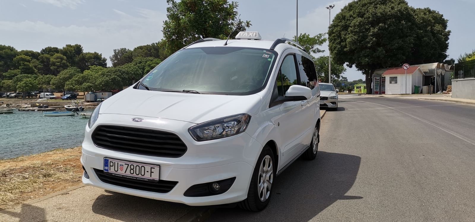 AK Istria Transfers taxi car